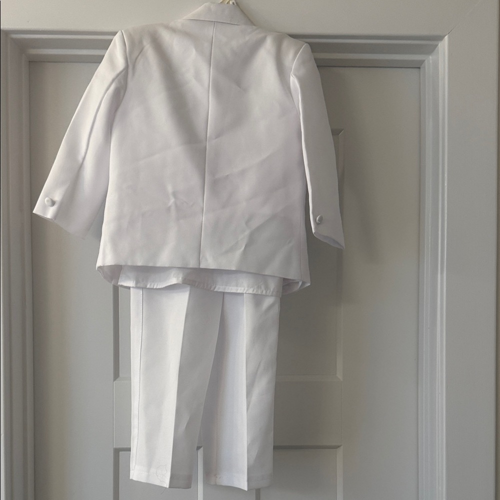 Classic White Kids' Dress Suit - 3-Piece Blazer, Vest & Pants - Picture 4 of 4